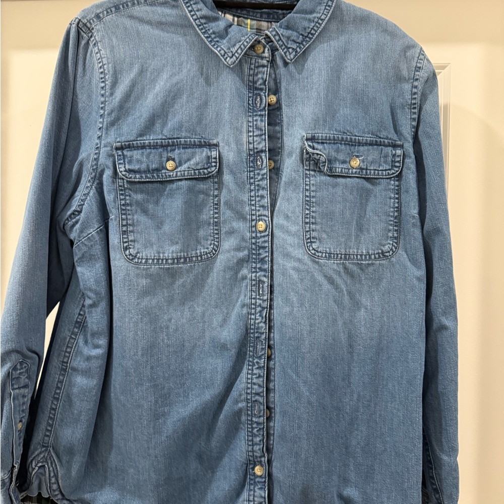 Casual Denim Button-Up Shirt